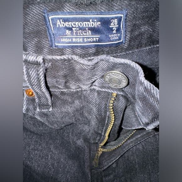 Abercrombie and Fitch High-rise Jean Shorts Black - Picture 3 of 4